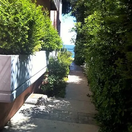 Sea View Agioi Theodoroi (Corinthia)